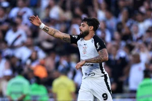 Yuri Alberto Conquista Tetracampeonato e Agora Dirige Lamborghini de R$ 7,8 Mi com Bandeira do Corinthians