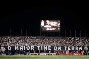 Torcida Jovem do Santos Protesta Pela Vitória e por Mudanças